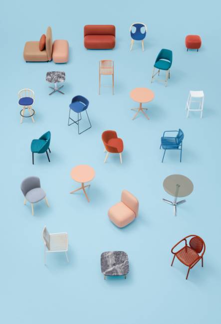 Стул пластиковый полубарный Babila 500х460х820 мм