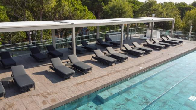 Столик металлический кофейный Island черный 550х450х400 мм