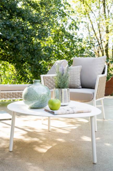 Столик металлический кофейный Island белый 700х560х370 мм