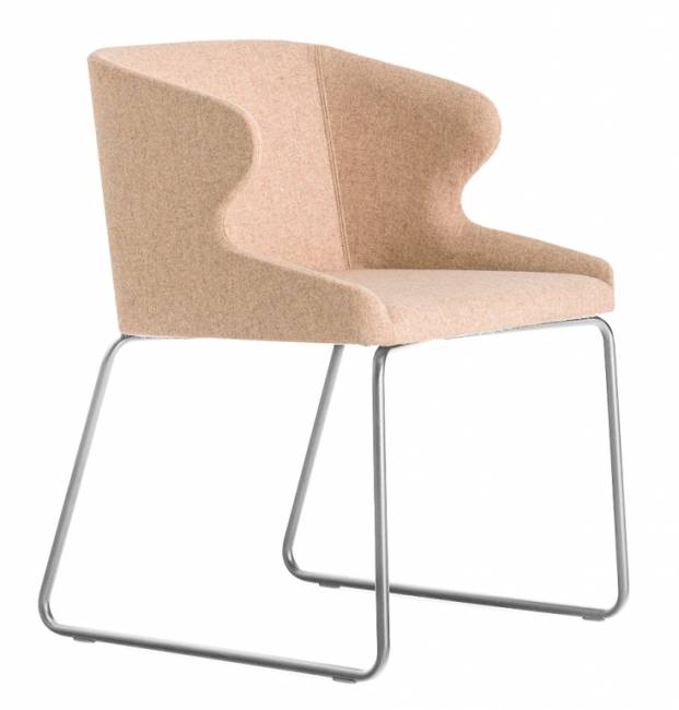 Кресло на полозьях с обивкой Leila 545х560х750 мм