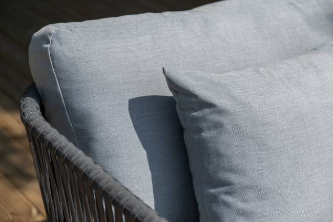 "Багамы" кресло плетеное из роупа, каркас алюминий темно-серый (RAL7024) муар, роуп серый 15мм, ткань светло-серая "Багамы" кресло плетеное из роупа, каркас алюминий темно-серый (RAL7024) муар, роуп серый 15мм, ткань светло-серая