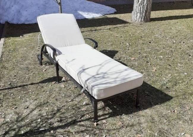 Литой шезлонг из алюминия Bernie