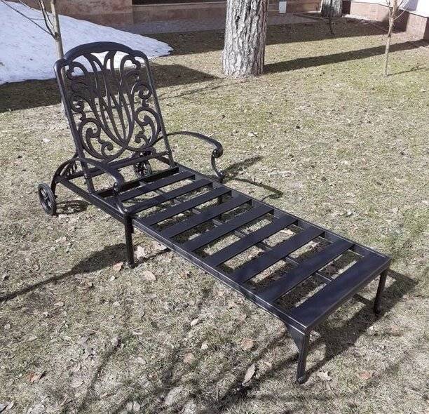 Литой шезлонг из алюминия Bernie