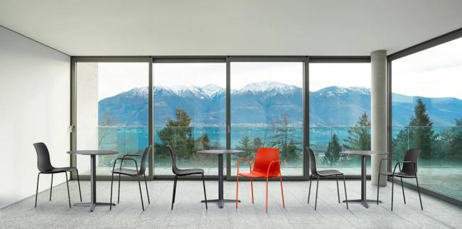 Стул пластиковый Unik NA черный 450х410х800 мм