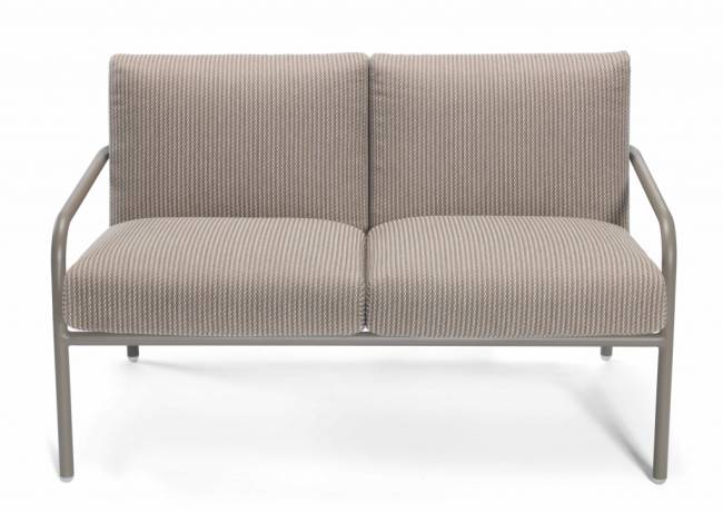 Диван двухместный Pilar Sofa 1300х790х815 мм Диван двухместный Pilar Sofa 1300х790х815 мм