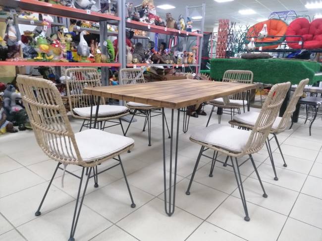 Обеденная группа CHARLOTTE M