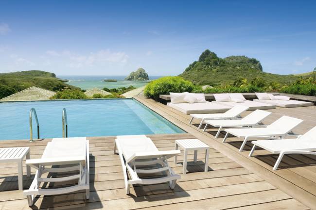 Шезлонг-лежак пластиковый Pacific белый 1930х680х350 мм