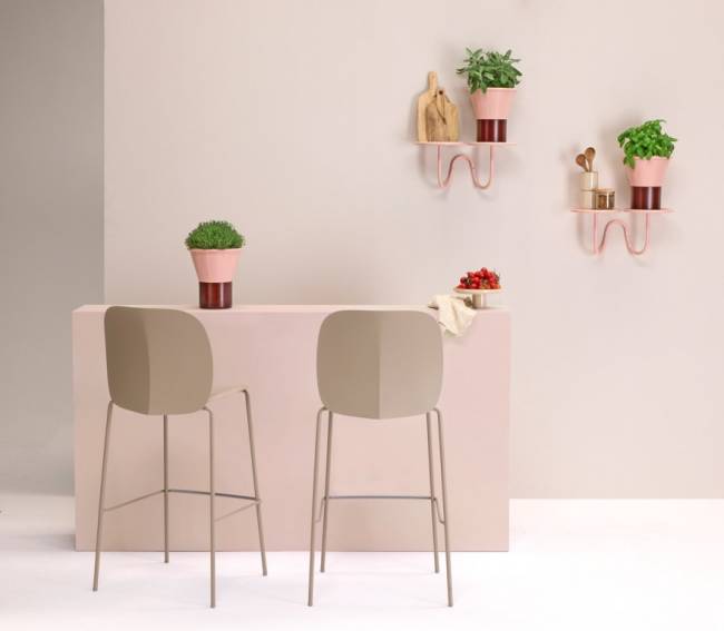 Стул пластиковый полубарный Mentha Go Green тортора 490х520х1010 мм