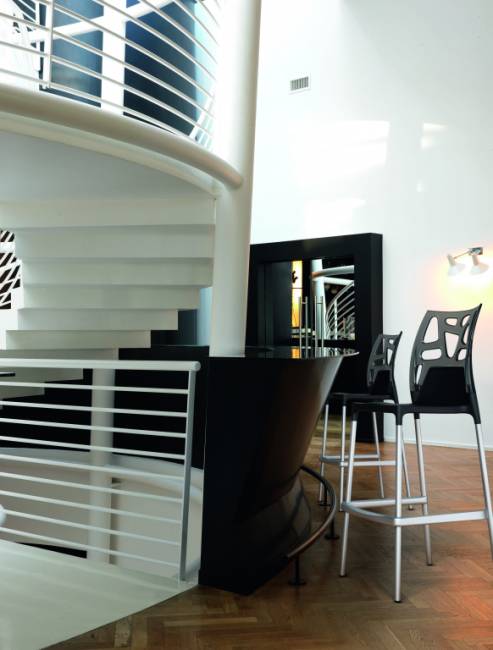 Стул пластиковый барный Ego-Rock Bar сатинированный алюминий, черный матовый, дымчатый 480х540х1130 мм