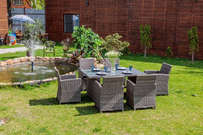 Обеденный комплект FIONA из искусственного ротанга Обеденный комплект FIONA из искусственного ротанга