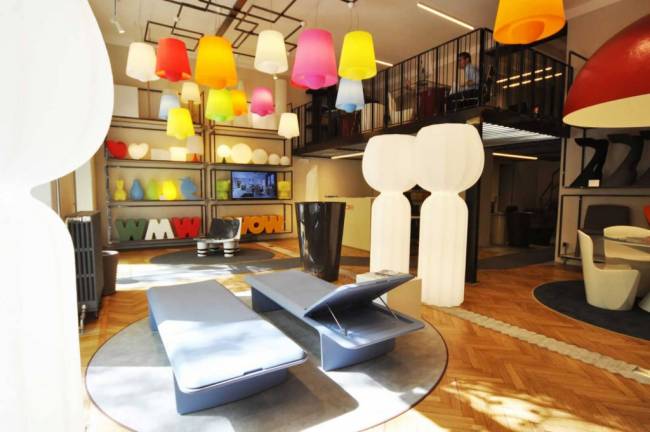 Шезлонг-лежак пластиковый Ponente Standard 2000х680х340 мм