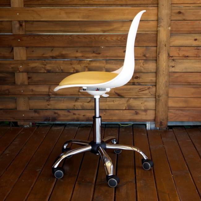 Кресло компьютерное Смузи Хром белый/горчичный