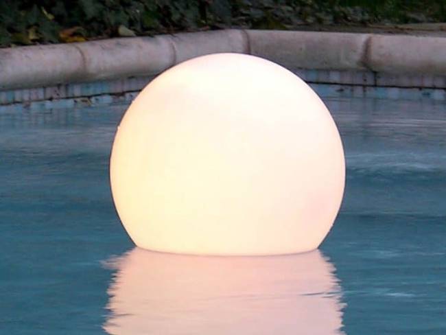 Светильник пластиковый плавающий Acquaglobo 50 Lighting LED IP68 белый Ø500х500 мм Светильник пластиковый плавающий Acquaglobo 50 Lighting LED IP68 белый Ø500х500 мм