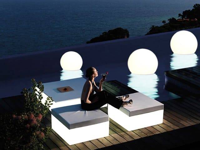 Светильник пластиковый плавающий Acquaglobo 50 Lighting LED IP68 белый Ø500х500 мм Светильник пластиковый плавающий Acquaglobo 50 Lighting LED IP68 белый Ø500х500 мм