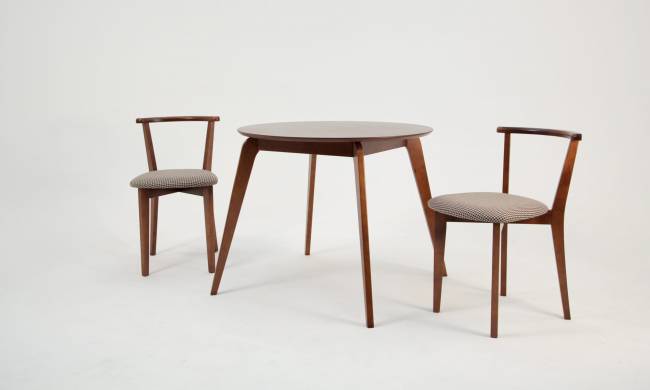 Стол Arki К 90 орех со стульями Франк ПМ орех/гусиная лапка