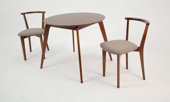 Стол Arki К 90 орех со стульями Франк ПМ орех/гусиная лапка