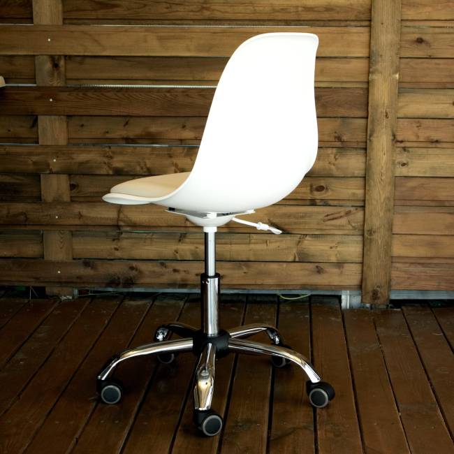 Кресло компьютерное Смузи Хром белый/бежевый