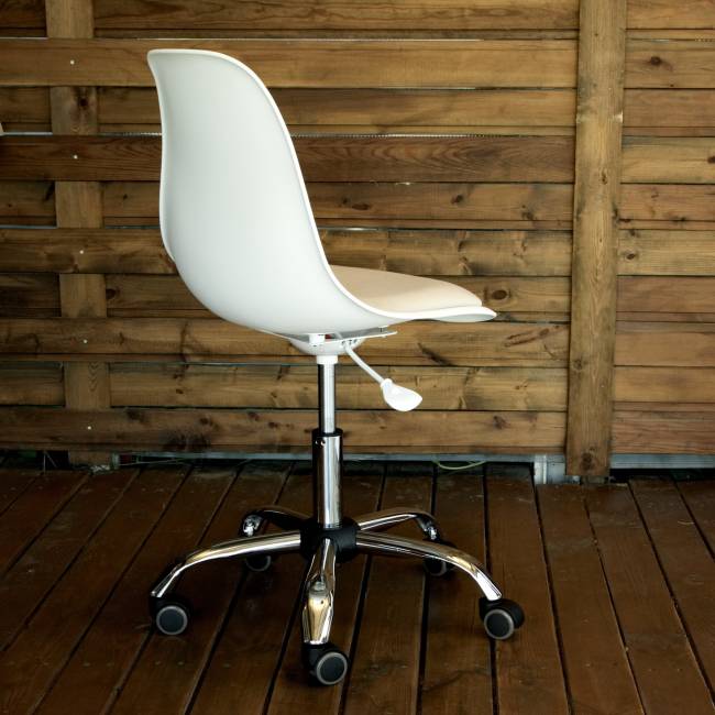 Кресло компьютерное Смузи Хром белый/бежевый