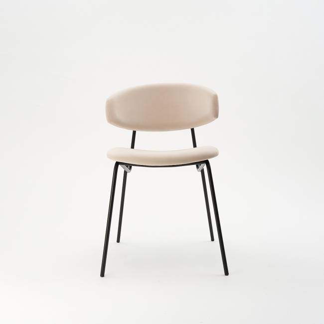 Дизайнерский стул FIT бежевый, черный металл Дизайнерский стул FIT бежевый, черный металл