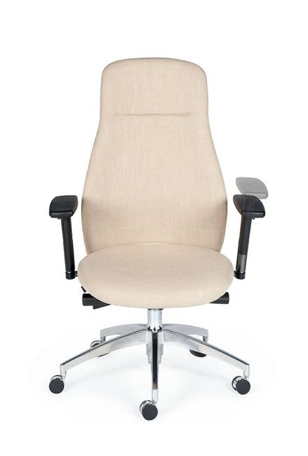 Кресло офисное / Мальта / хром крестовина / черные подлокотники / бежевая ткань