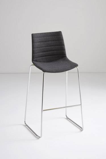 Стул барный с обивкой Kanvas ST 76 Full 500х550х1140 мм Стул барный с обивкой Kanvas ST 76 Full 500х550х1140 мм