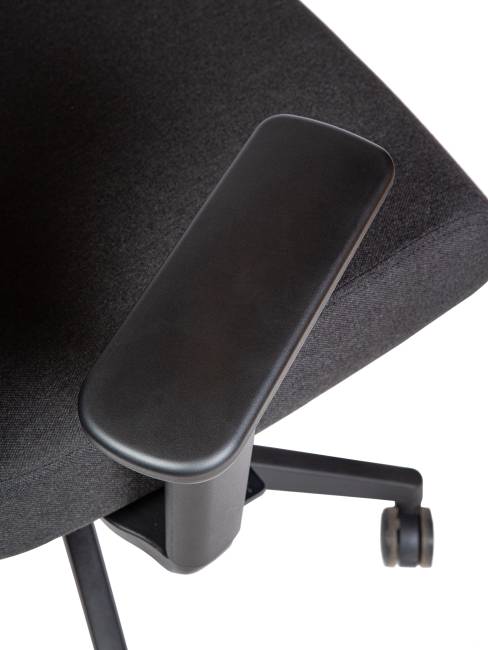 Кресло офисное / Алтай / Altai  / черный пластик / черная сетка / черная ткань