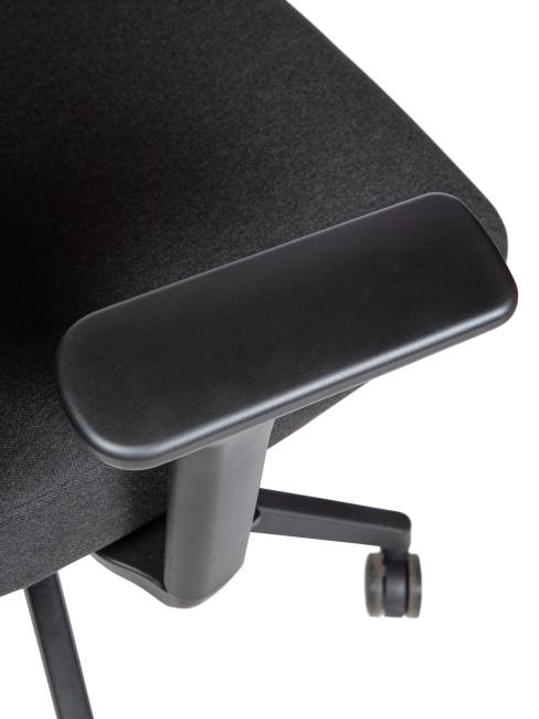 Кресло офисное / Алтай / Altai  / черный пластик / черная сетка / черная ткань