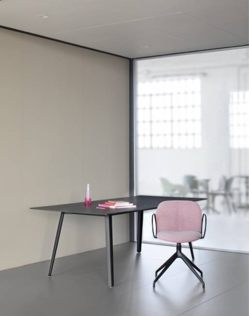 Кресло офисное с обивкой Mentha Pop черный, розовый 540х550х820 мм