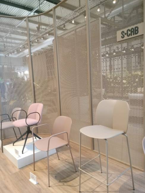 Кресло офисное с обивкой Mentha Pop черный, розовый 540х550х820 мм