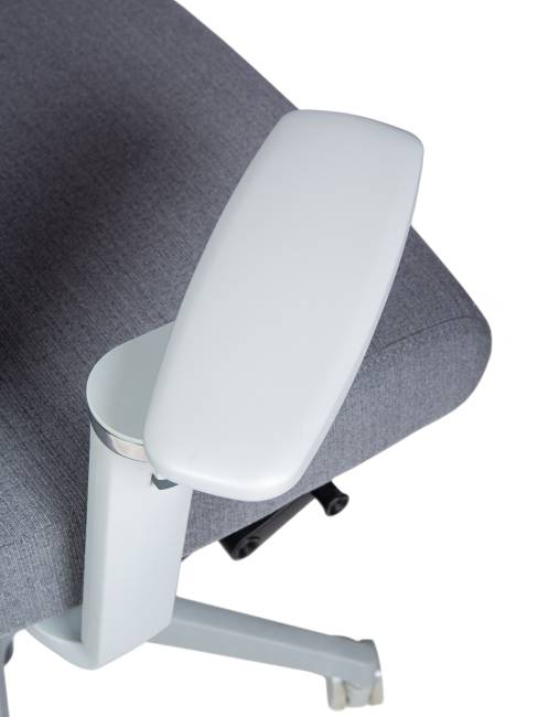 Кресло офисное / Алтай / Altai  / серый пластик / серая сетка / серая ткань