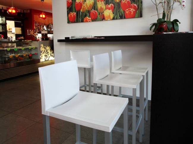 Стул пластиковый барный Liberty H75 370х420х980 мм