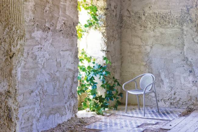 Кресло пластиковое Remind бежевый 585х560х810 мм