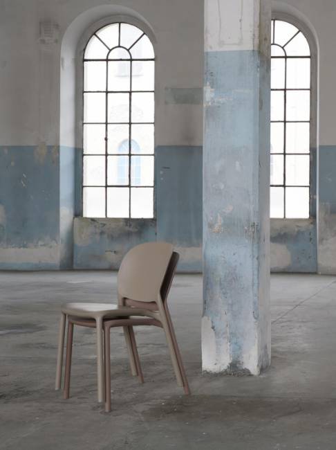 Стул пластиковый Hug Go Green тортора 470х540х800 мм Стул пластиковый Hug Go Green тортора 470х540х800 мм